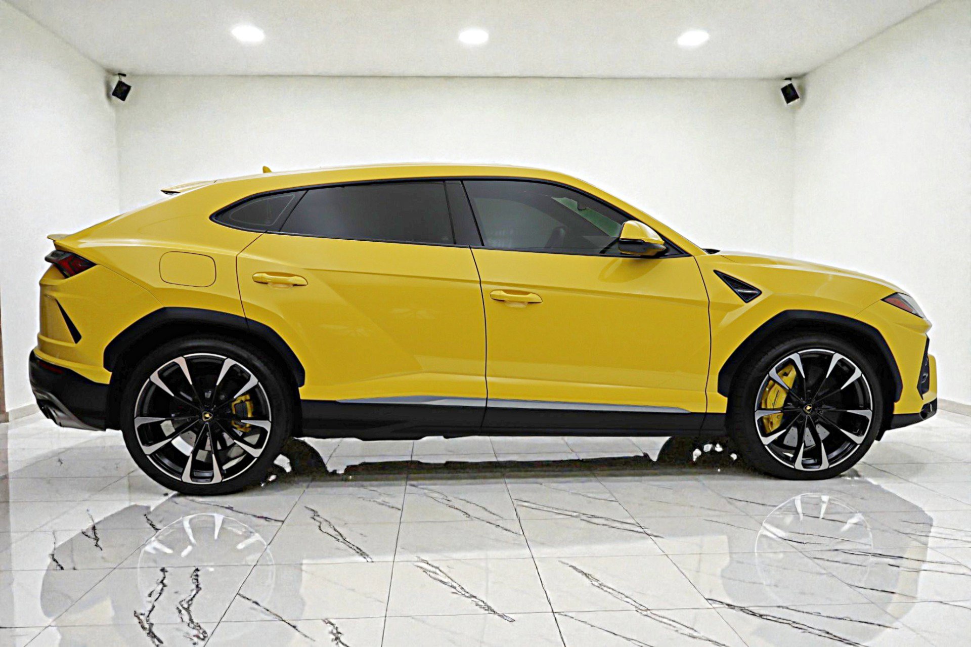 Used 2022 Lamborghini Urus image 20