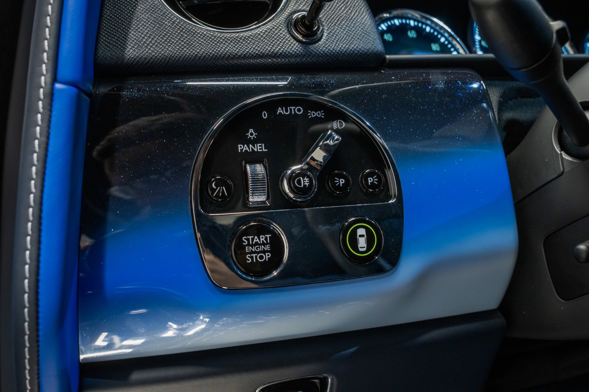 Used 2024 Rolls-Royce Cullinan Black Badge image 28