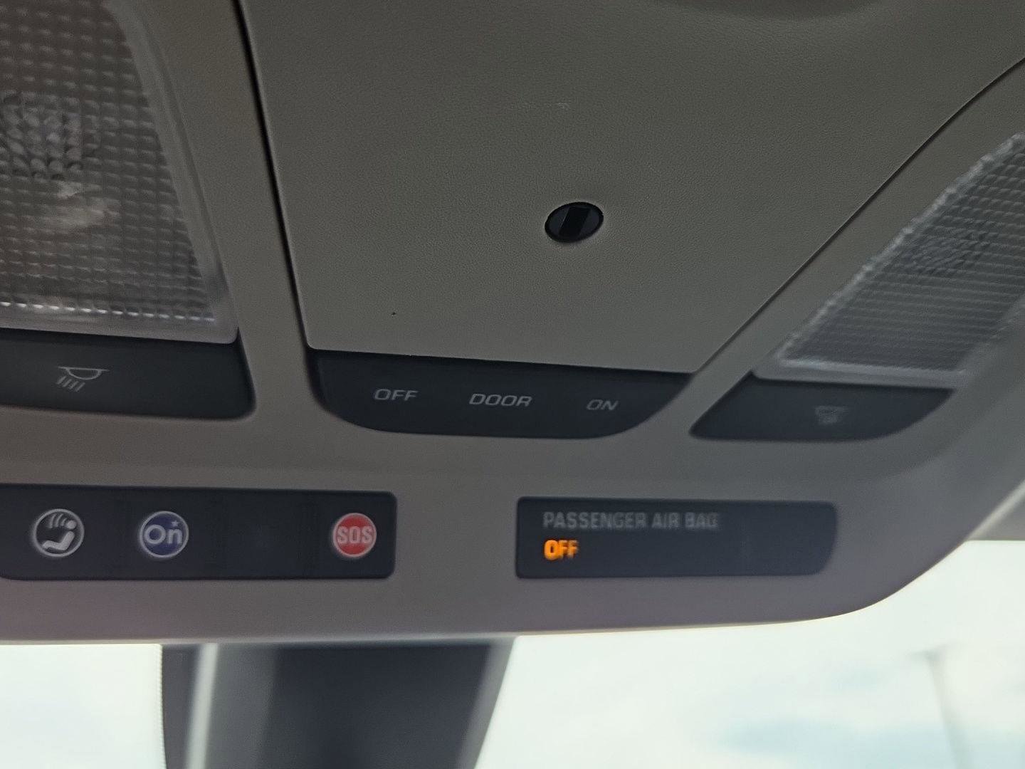 Used 2019 Chevrolet Impala LT FWD image 17