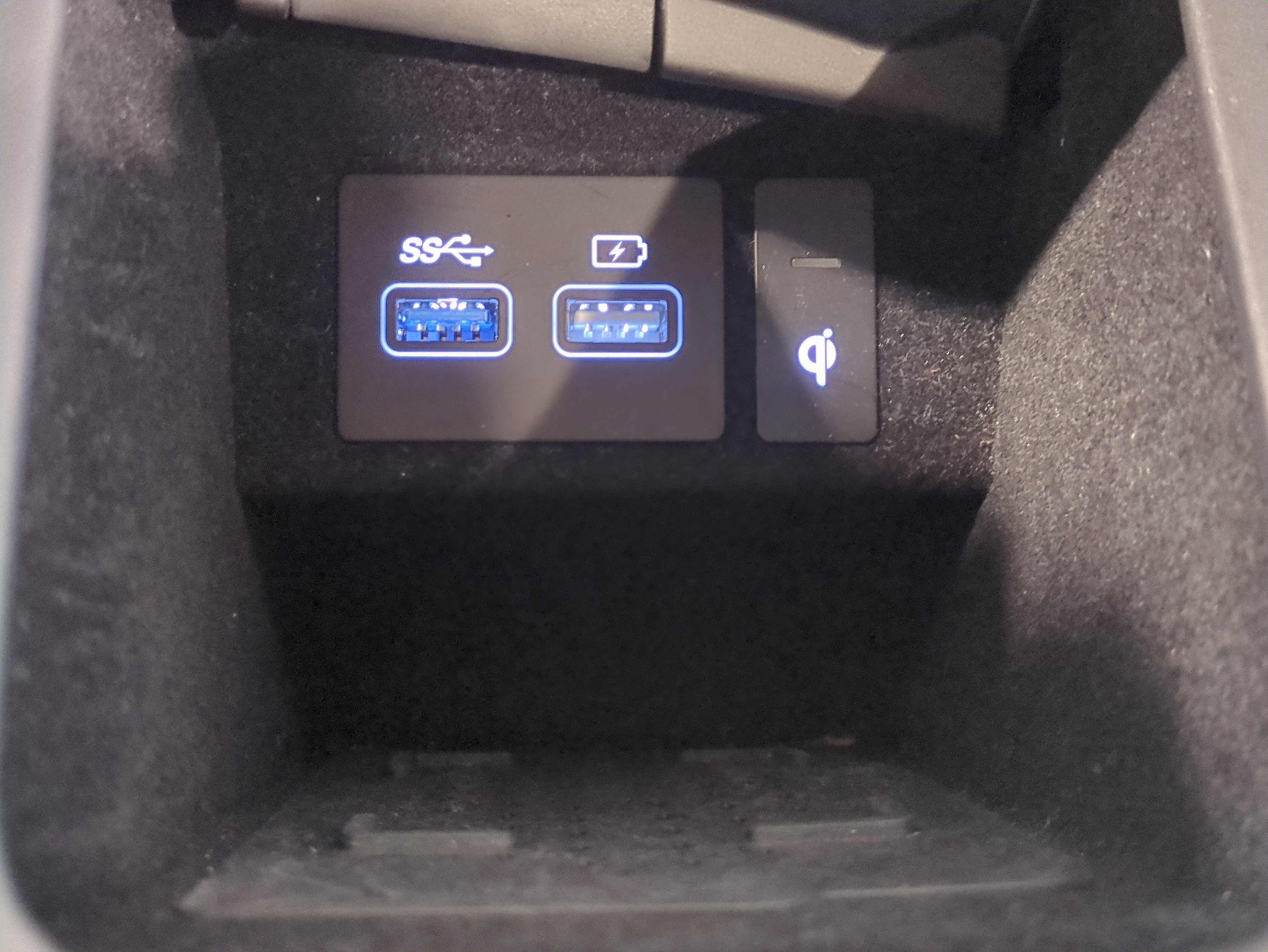 Used 2024 Genesis GV70 2.5T w/ Sport Prestige Package image 23