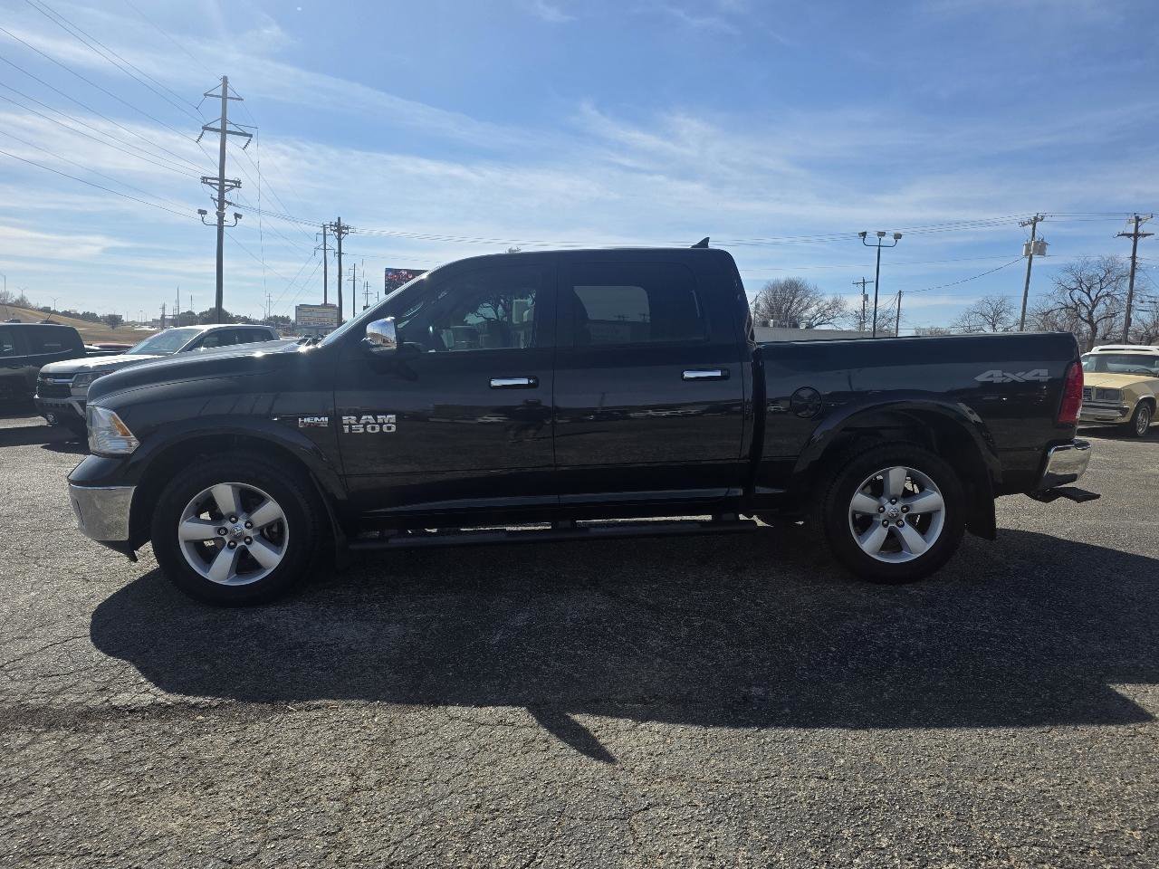 Used 2018 RAM 1500 SLT image 4