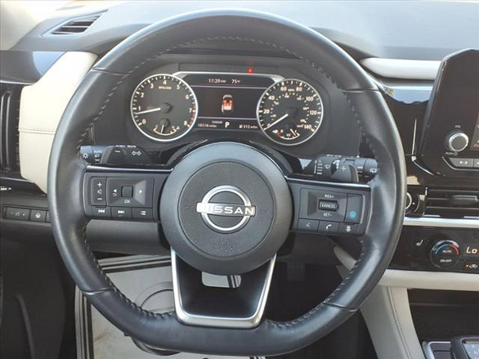 Certified 2022 Nissan Pathfinder SV w/ SV Premium Package image 24