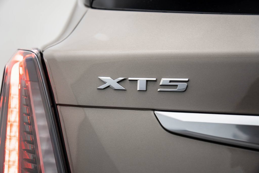 Certified 2023 Cadillac XT5 Sportv AWD/4WD image 14