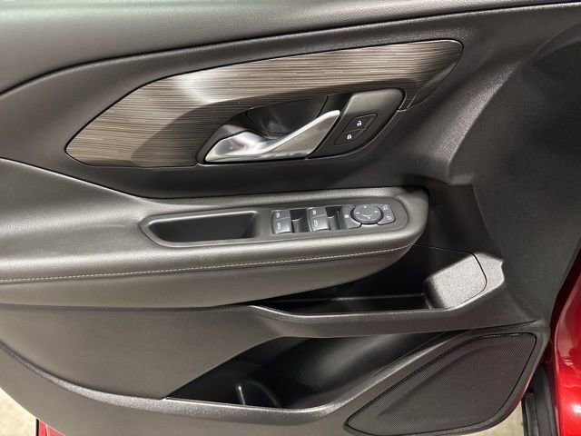 Used 2024 GMC Terrain SLE image 16