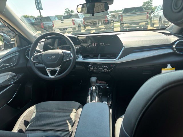 New 2026 Chevrolet Trax LT w/ Driver Confidence Package FWD image 13