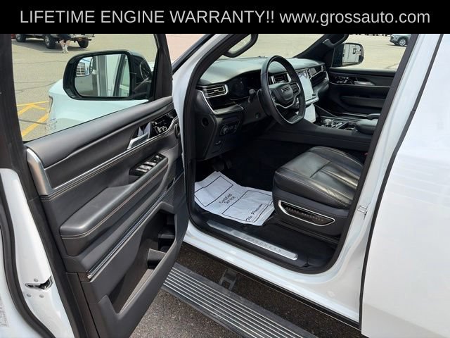 Used 2024 Jeep Grand Wagoneer Series II AWD/4WD image 18