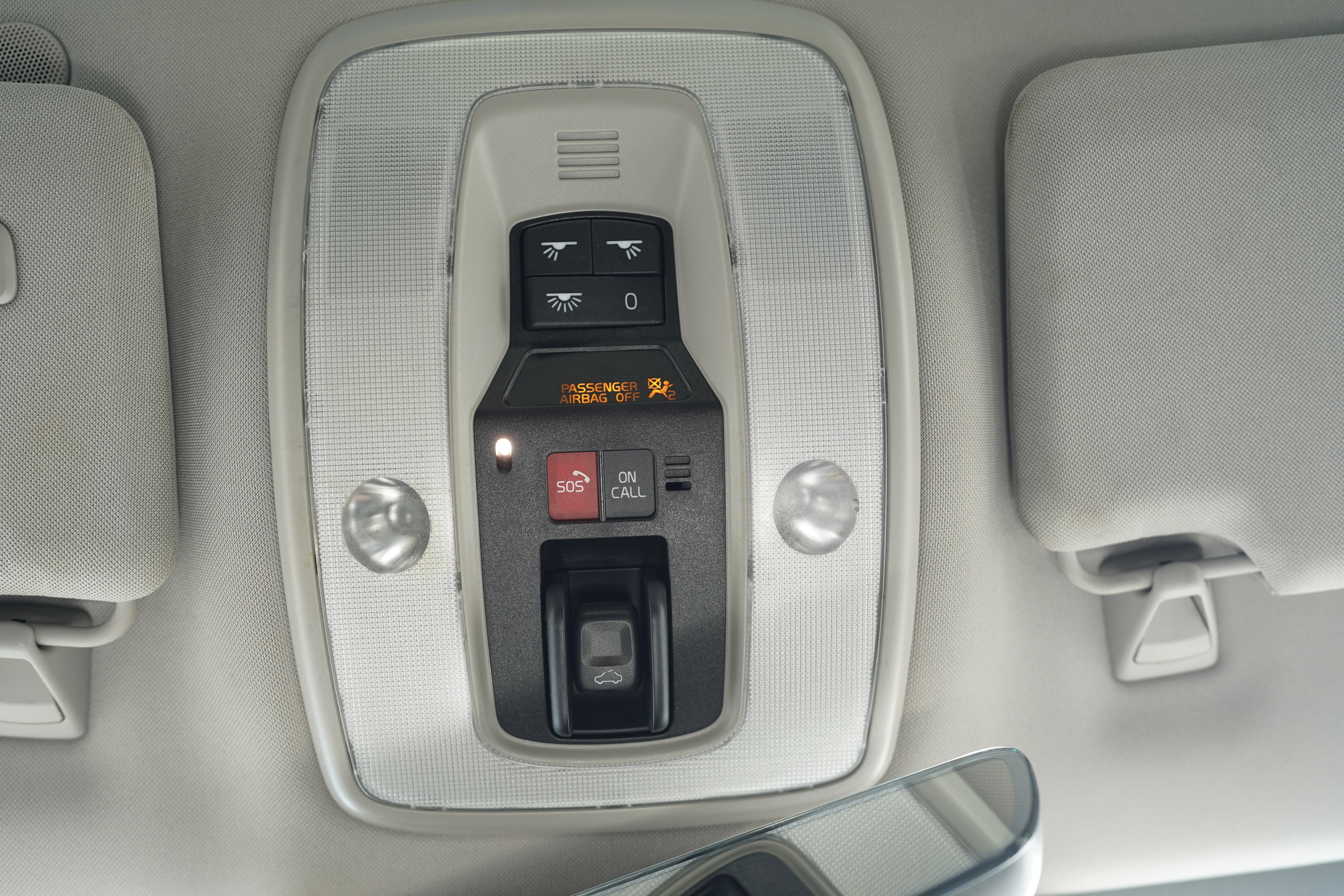 Used 2018 Volvo V60 T5 Dynamic w/ Vision Package FWD image 25