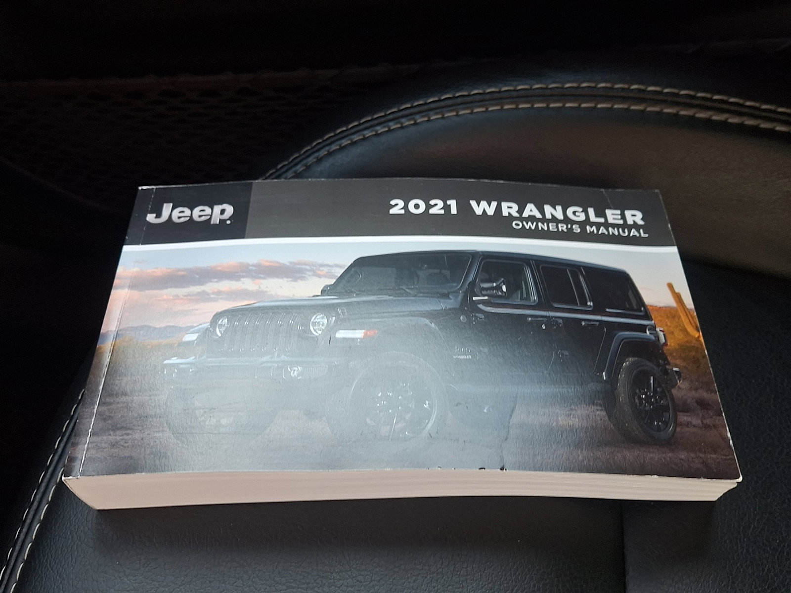 Used 2021 Jeep Wrangler Unlimited Sahara w/ Cold Weather Group image 27