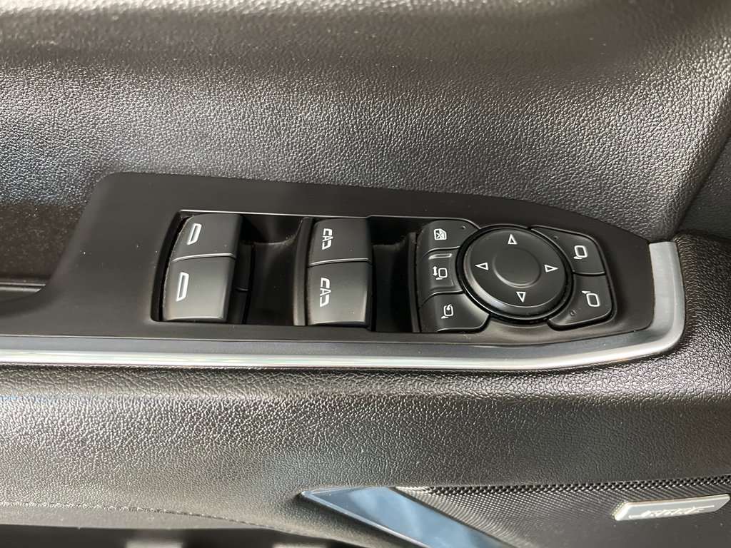 Used 2024 Chevrolet Silverado 2500 LTZ w/ LTZ Convenience Package image 30