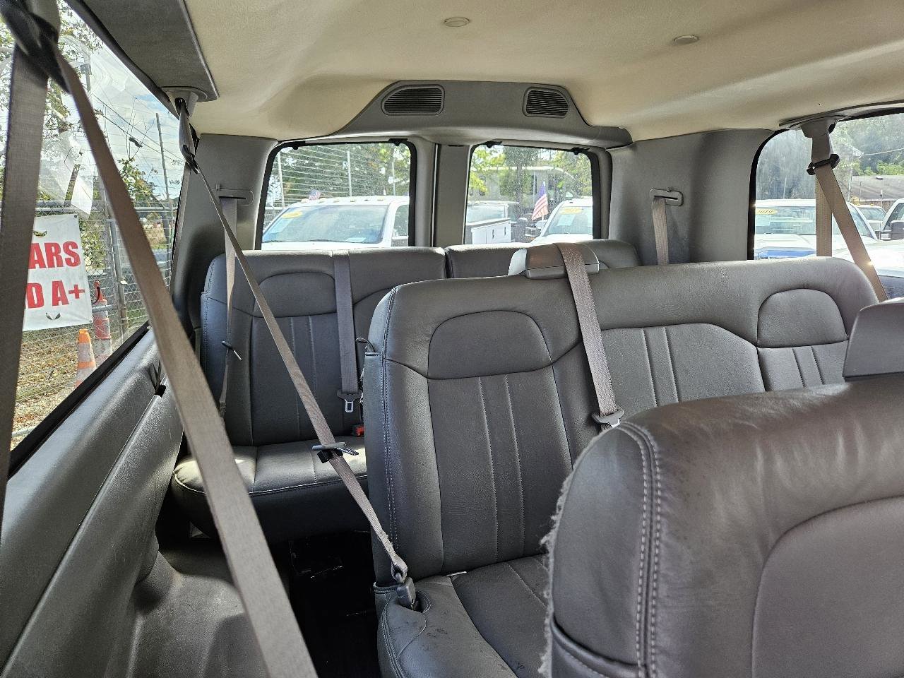 Used 2020 Chevrolet Express 3500 LS RWD image 24