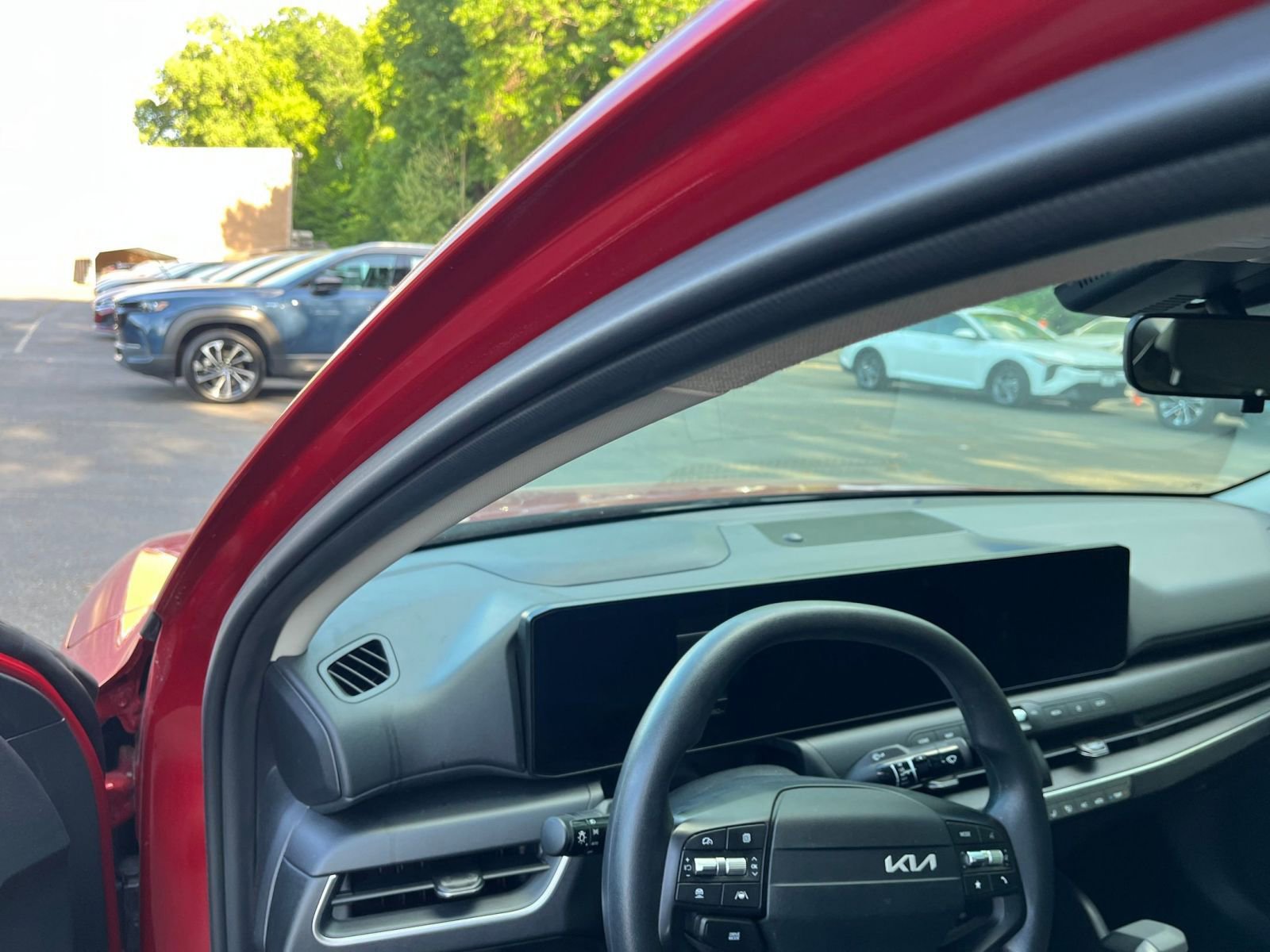 Used 2025 Kia K4 LXS FWD image 33