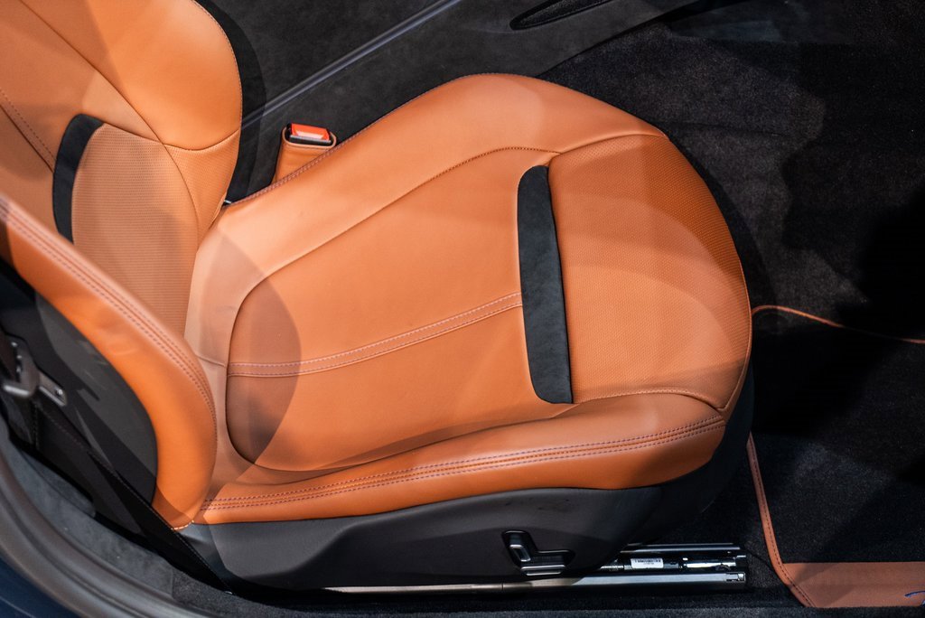 Certified 2022 Ferrari Roma image 37