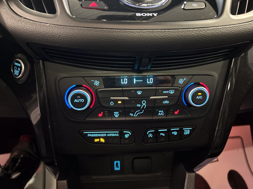 Used 2019 Ford Escape Titanium FWD image 17