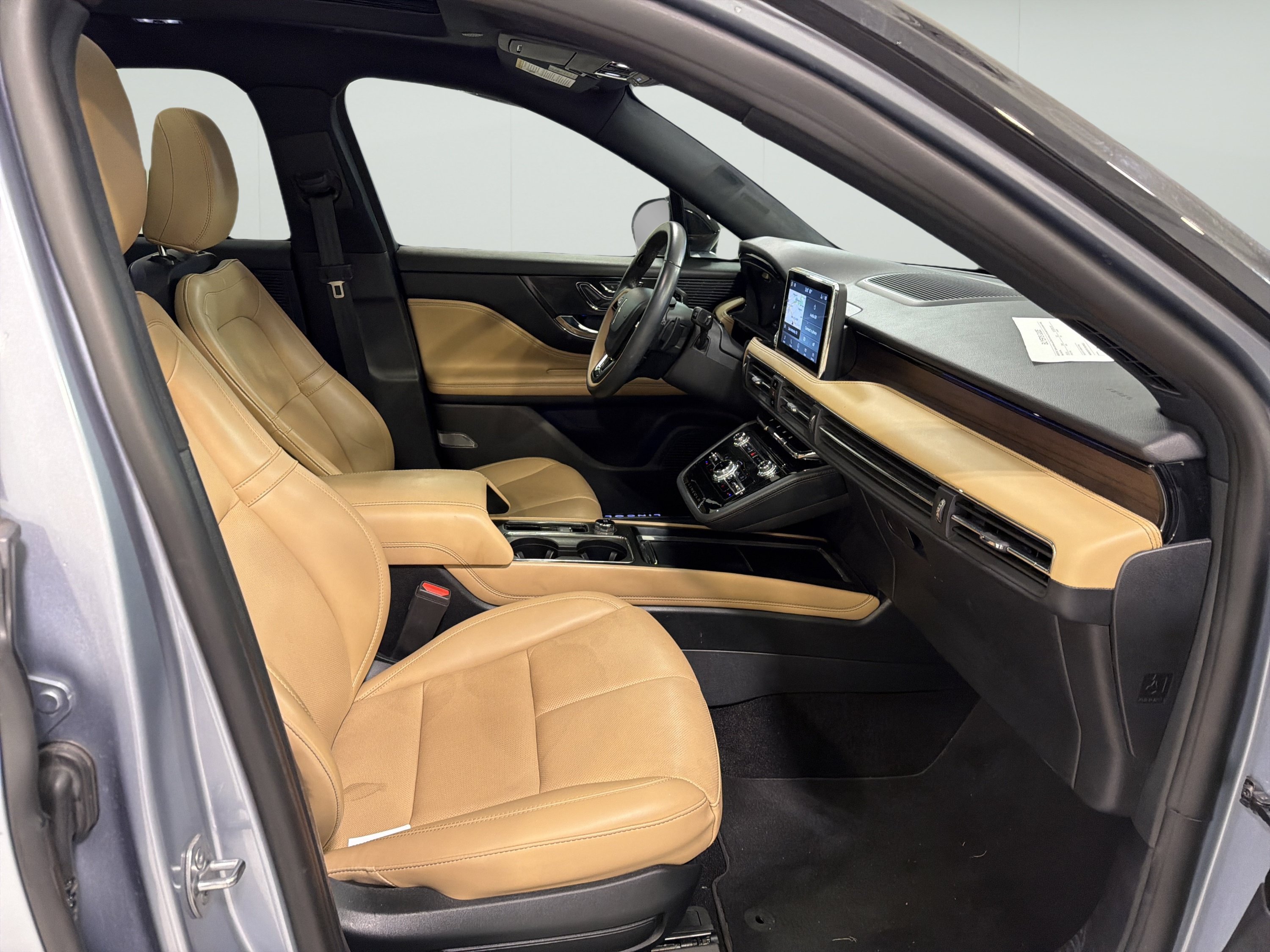 Used 2022 Lincoln Corsair Grand Touring w/ Towing Package AWD/4WD image 12