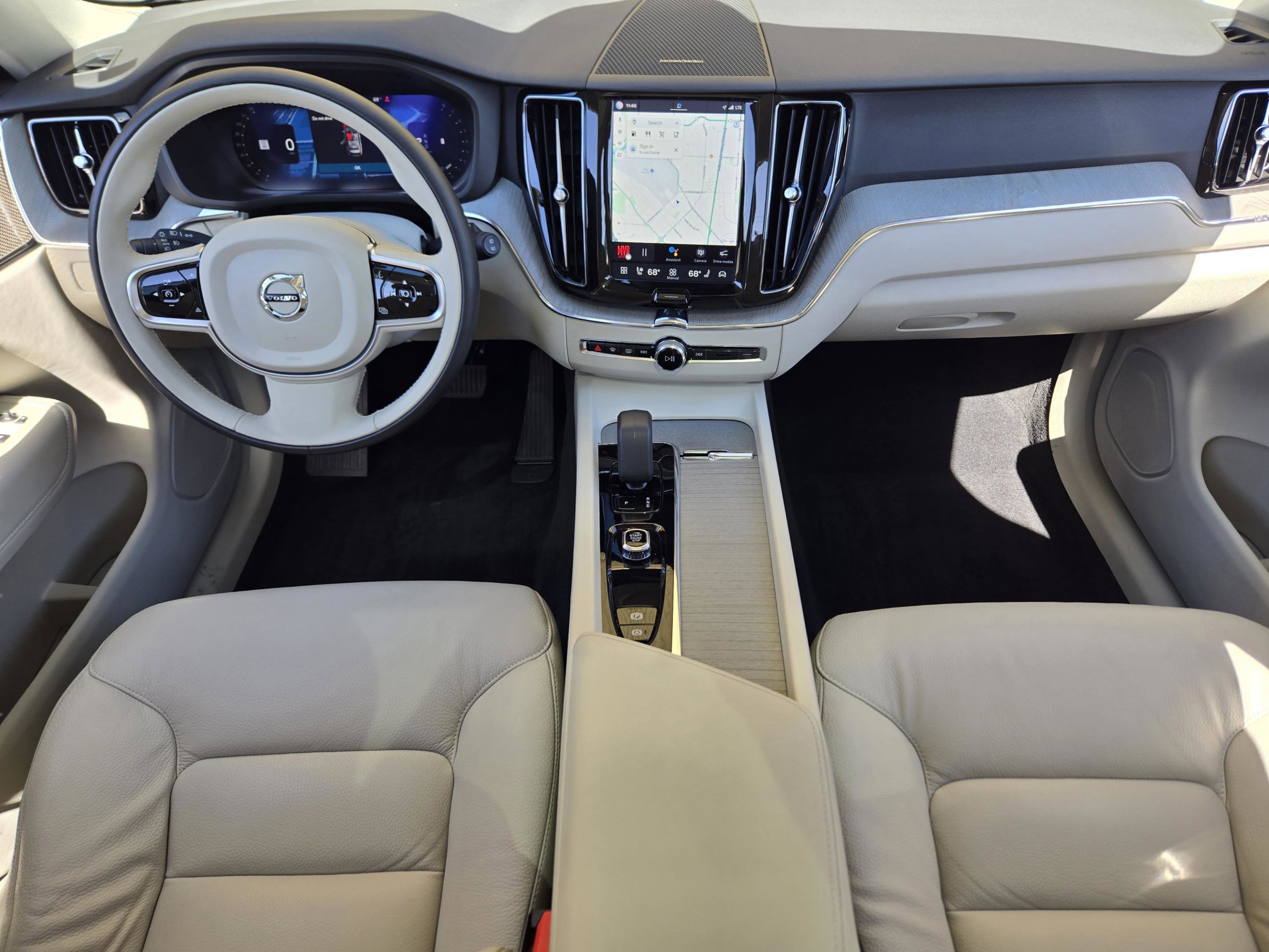 Used 2024 Volvo XC60 B5 Plus w/ Protection Package Premier image 34