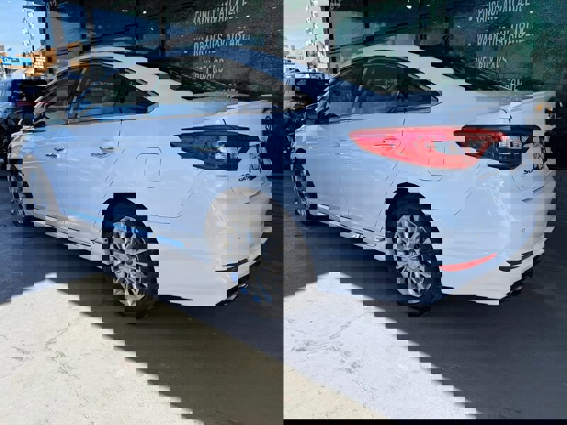 Used 2015 Hyundai Sonata Limited w/ Option Group 06 image 6