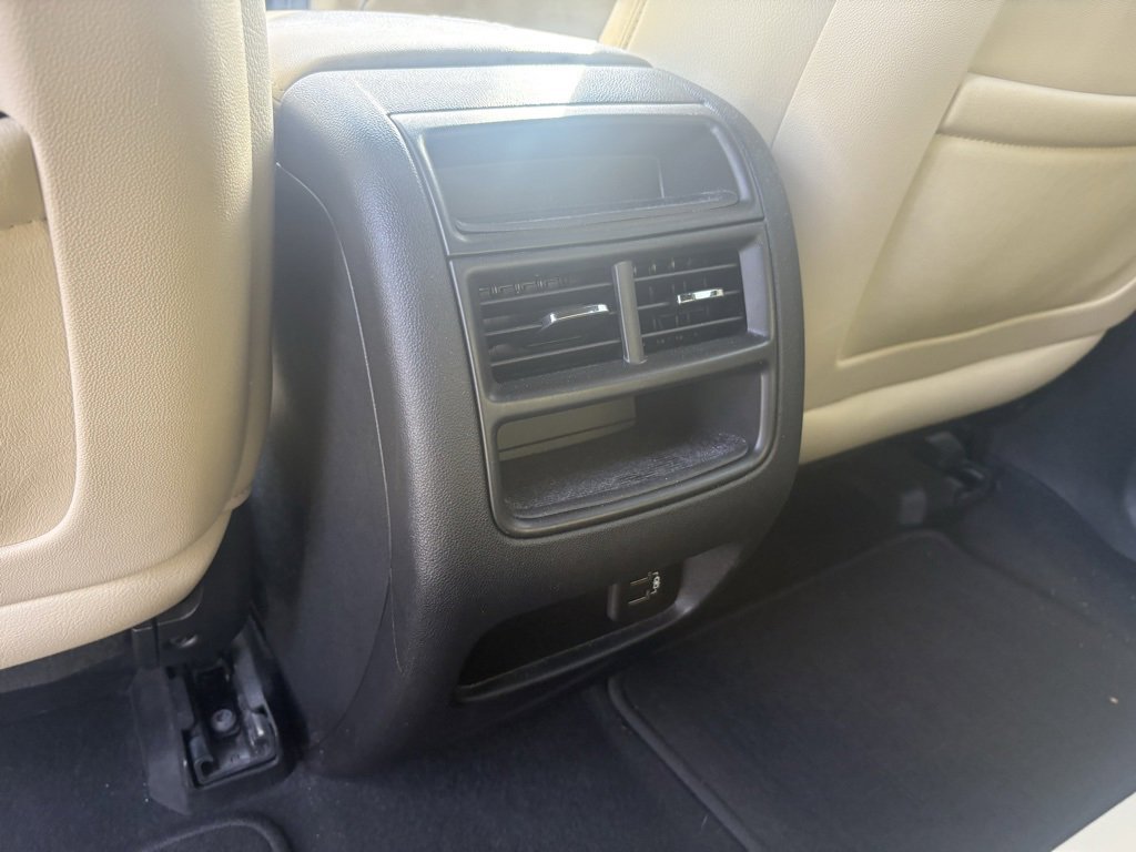 Used 2019 Cadillac XT5 FWD image 15