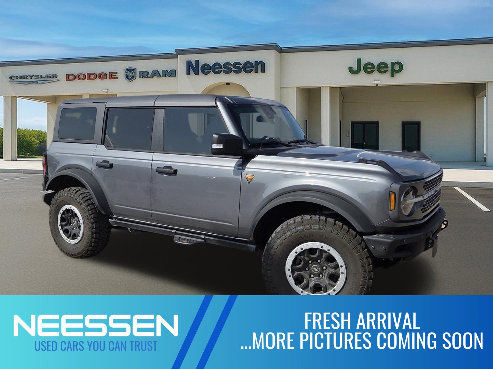 Used 2024 Ford Bronco Badlands image 1