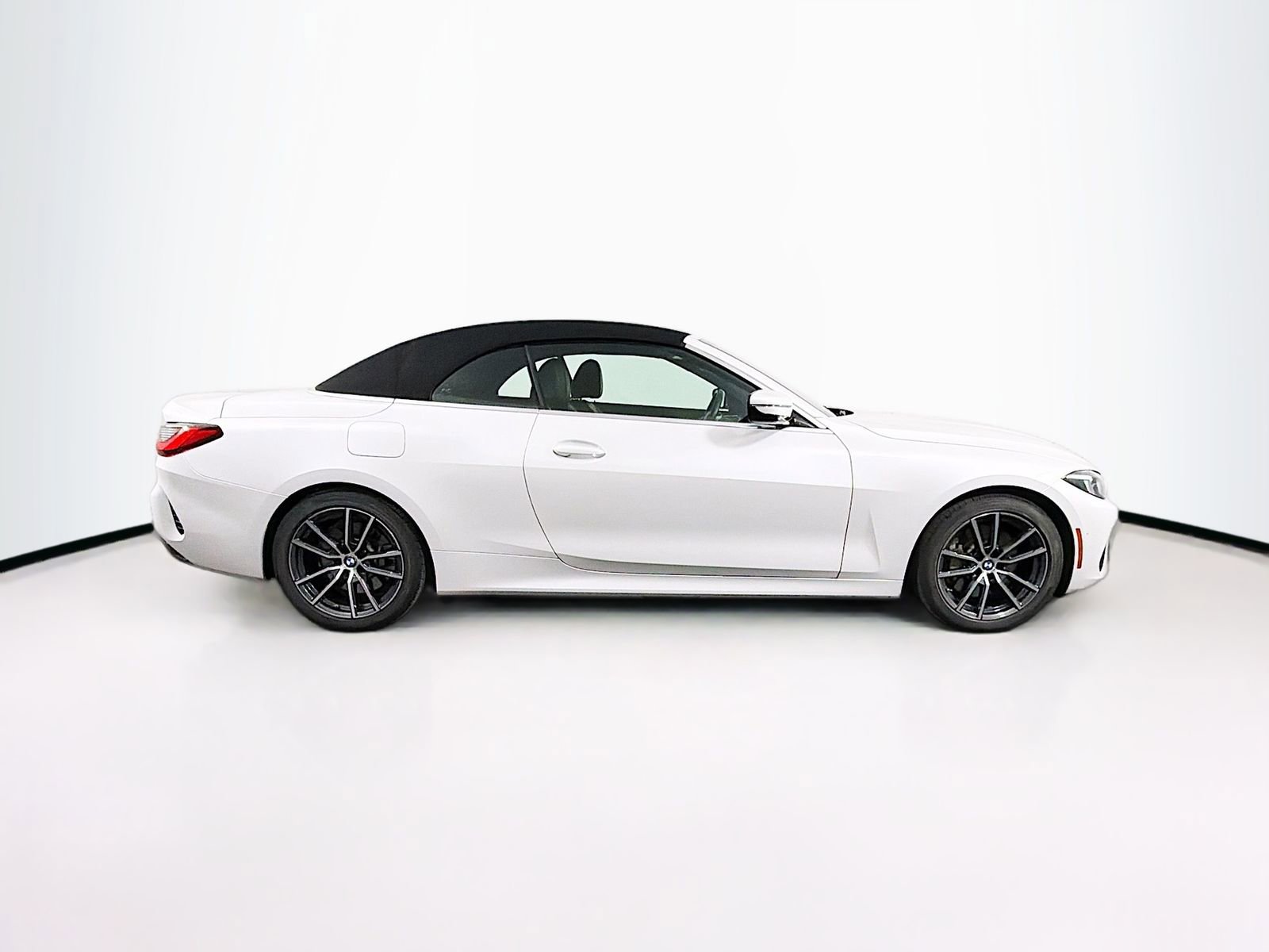 Used 2025 BMW 430i Convertible RWD image 16