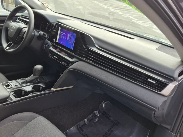 Used 2025 Toyota Camry LE FWD image 6