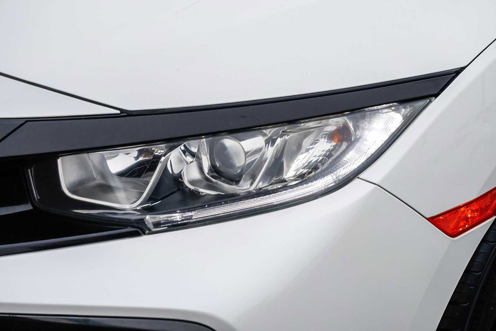 Used 2018 Honda Civic EX-L image 8