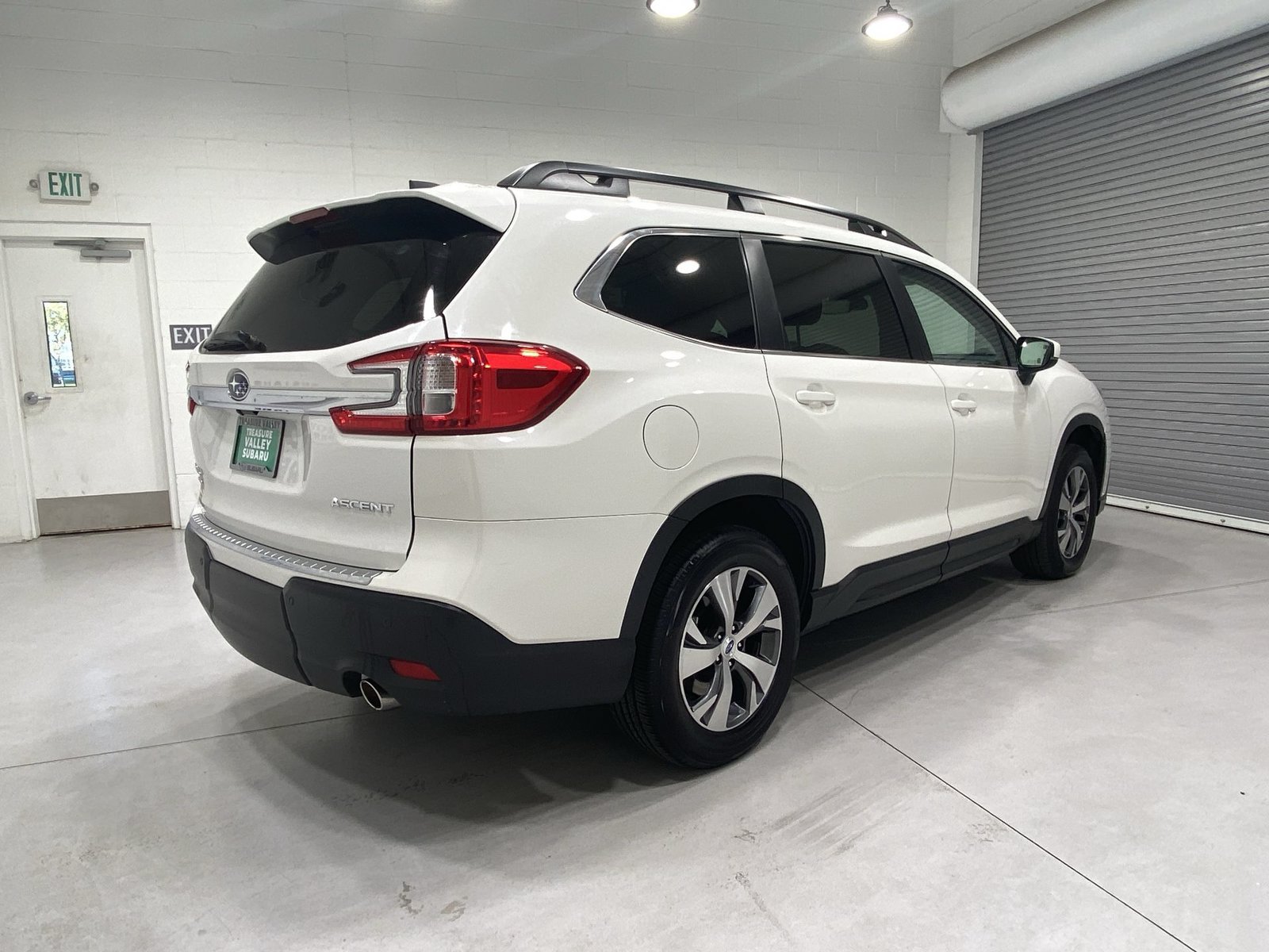 Used 2025 Subaru Ascent Premium AWD/4WD image 8