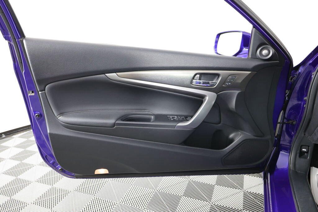 Used 2017 Honda Accord EX-L image 12