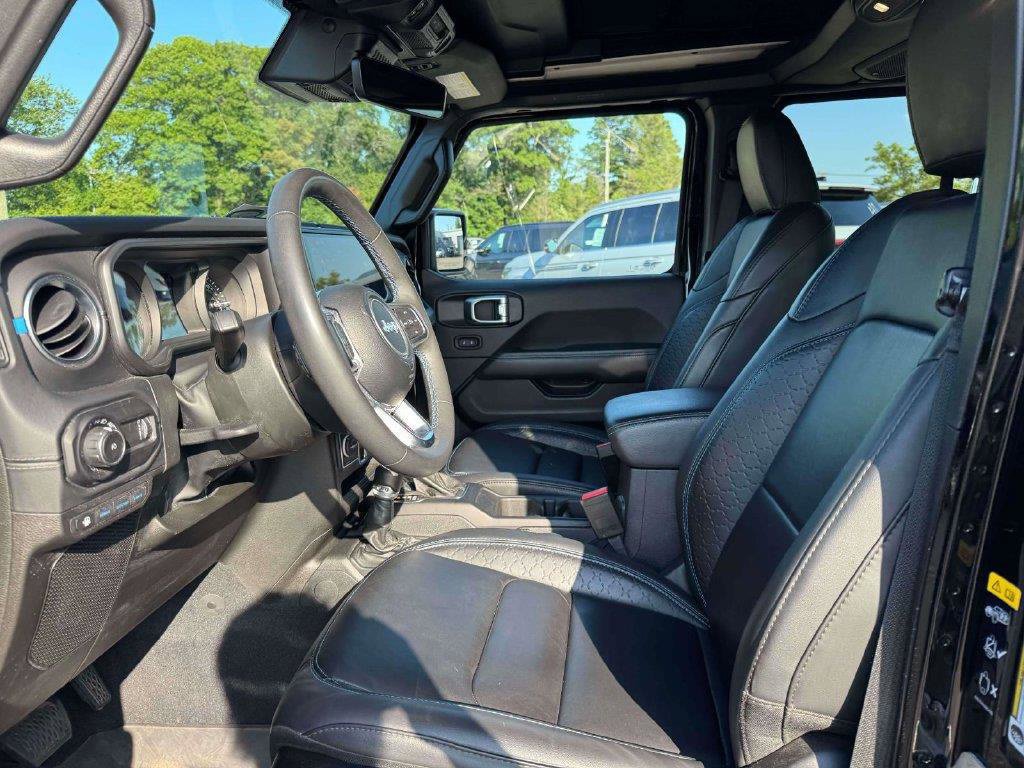 Used 2024 Jeep Wrangler High Altitude AWD/4WD image 17