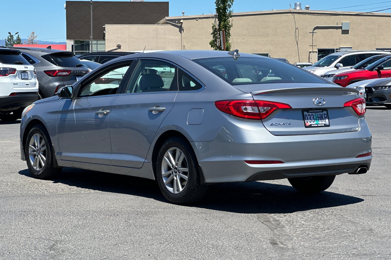 Used 2015 Hyundai Sonata SE w/ Option Group 09 FWD image 6