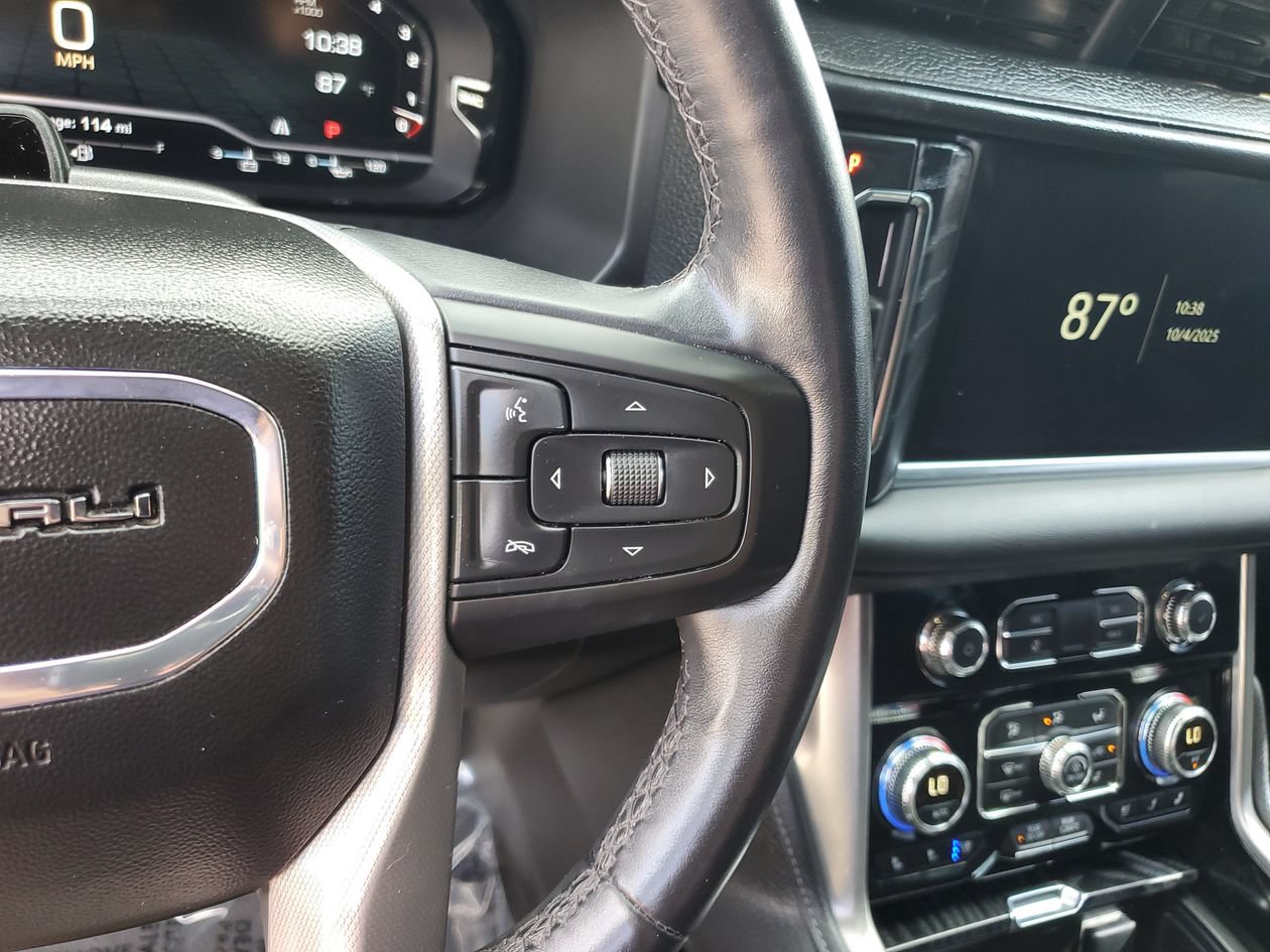 Used 2023 GMC Yukon Denali w/ Advanced Technology Package RWD image 27