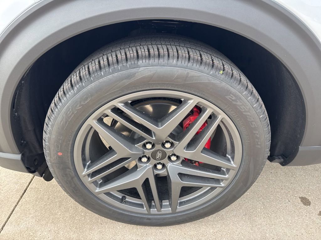 New 2026 Ford Explorer ST image 4