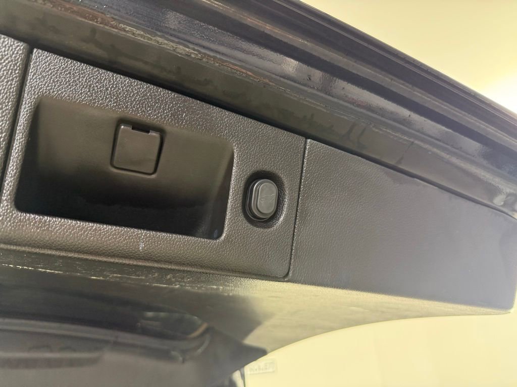 Used 2016 Chevrolet Suburban LT AWD/4WD image 12