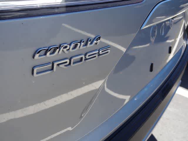 Used 2022 Toyota Corolla Cross LE AWD/4WD image 18