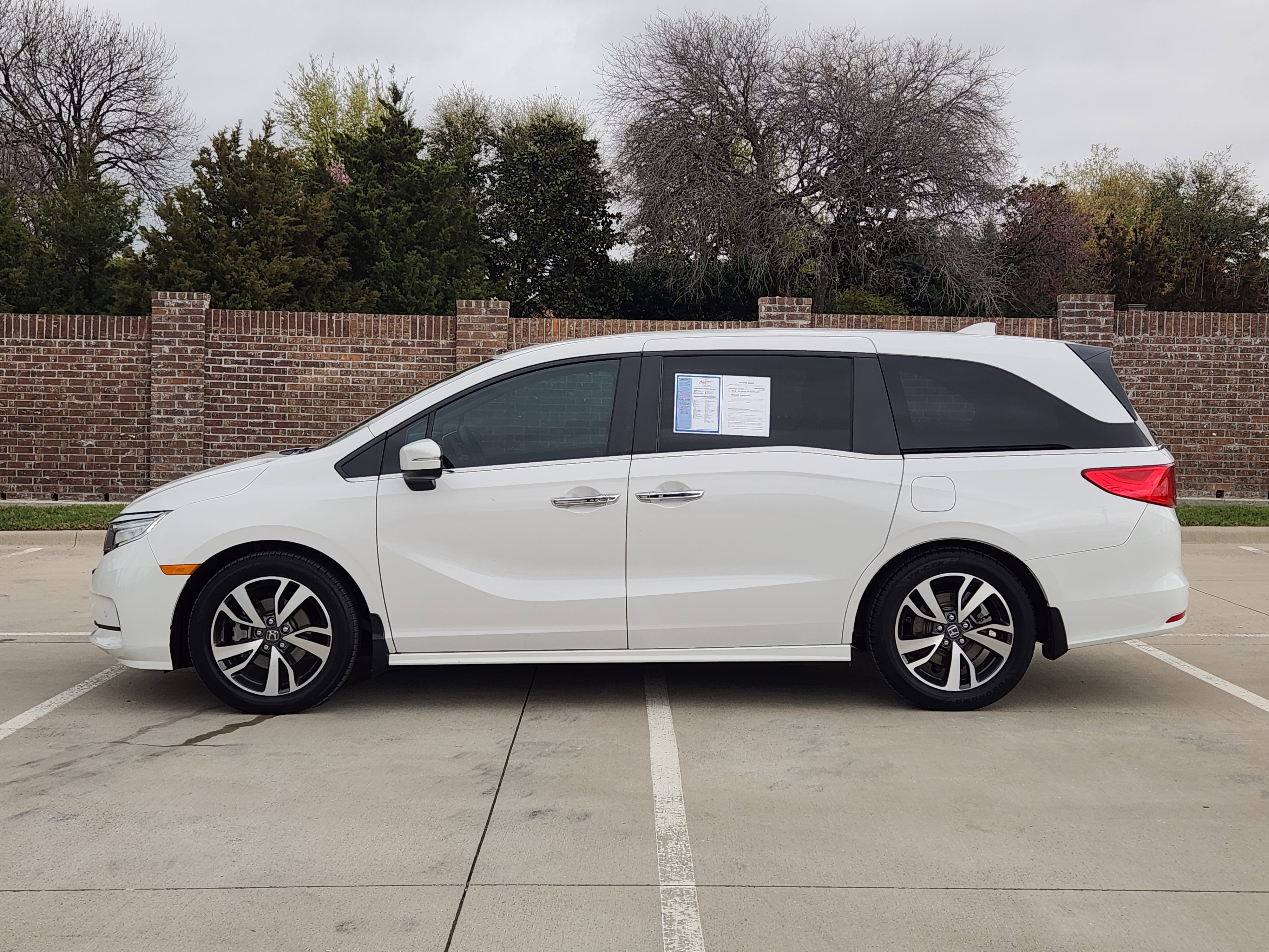 Certified 2023 Honda Odyssey Touring image 5