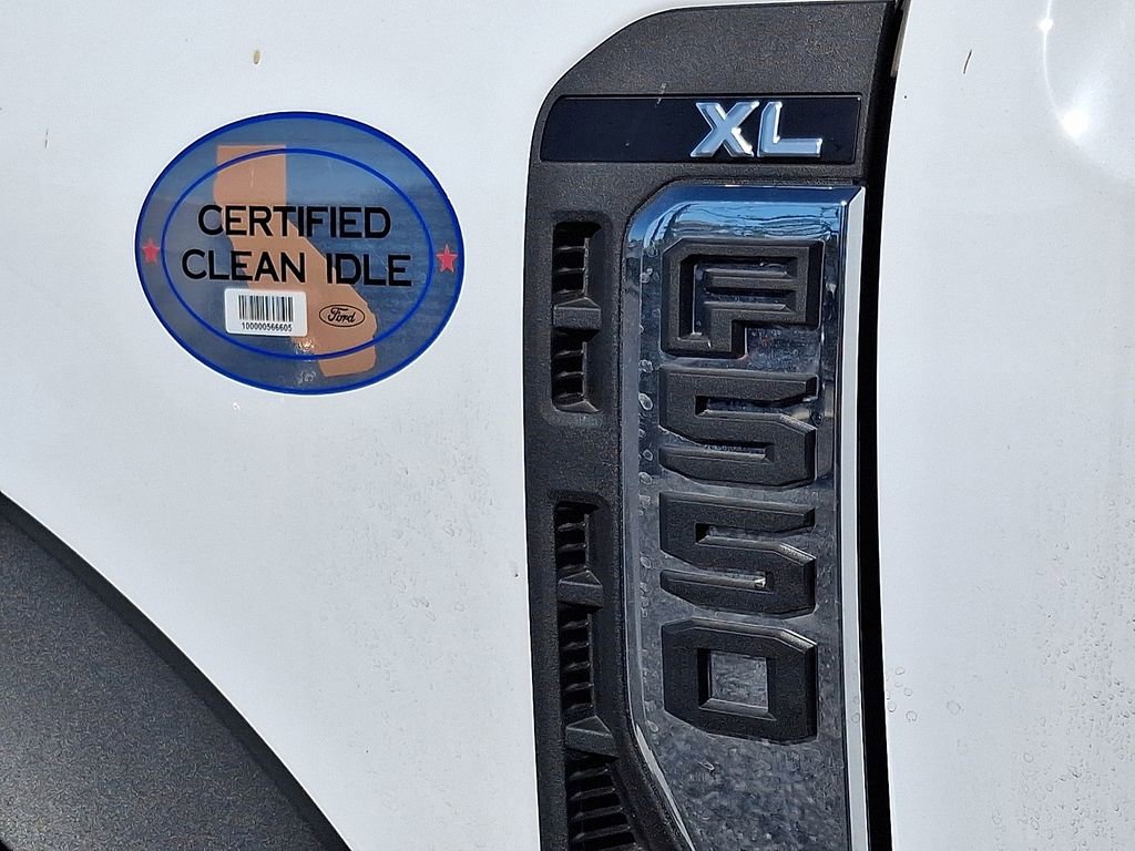 New 2025 Ford F550 4x4 Regular Cab Super Duty image 17