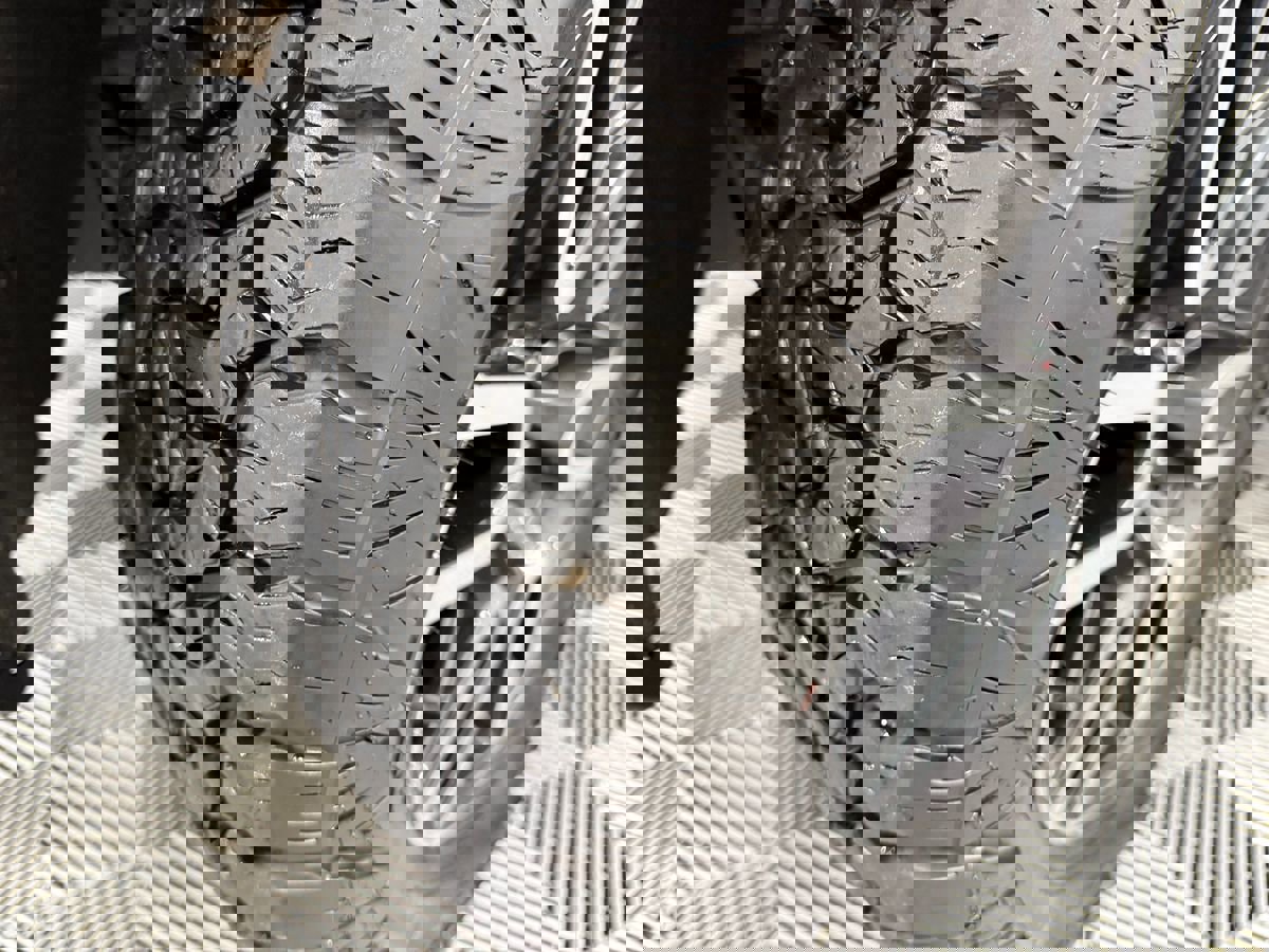 Used 2022 GMC Sierra 1500 AT4 image 41