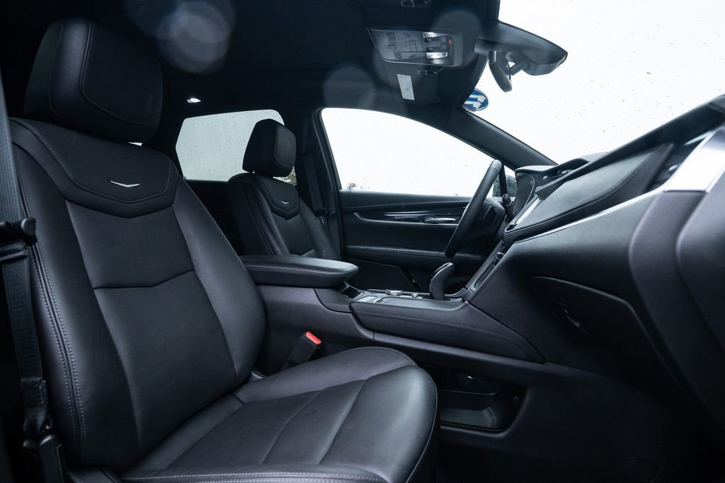 Used 2022 Cadillac XT5 Premium Luxury w/ LPO, Floor Liner Package image 13