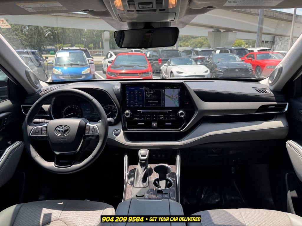 Used 2021 Toyota Highlander Limited FWD image 44
