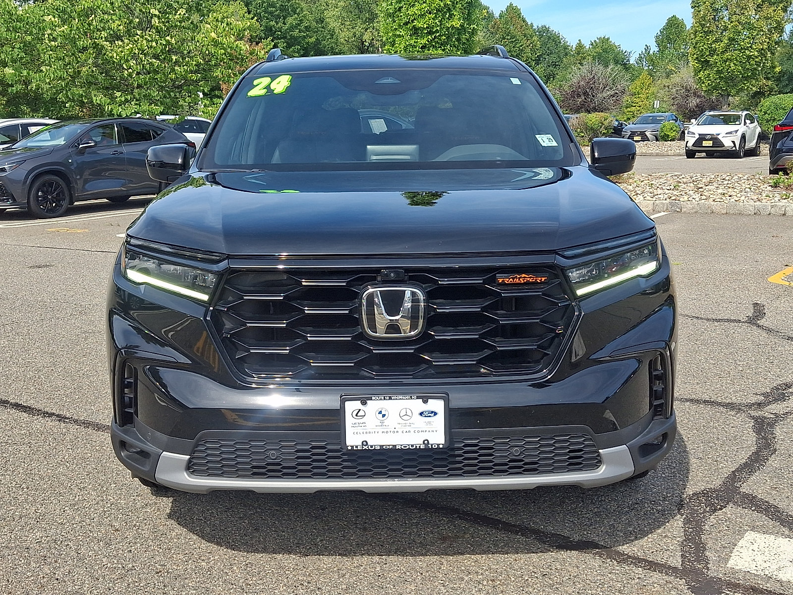 Used 2024 Honda Pilot TrailSport image 2