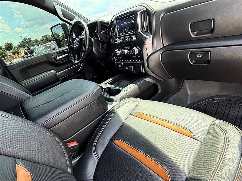 Used 2023 GMC Sierra 2500 AT4 w/ AT4 Premium Plus Package AWD/4WD image 24