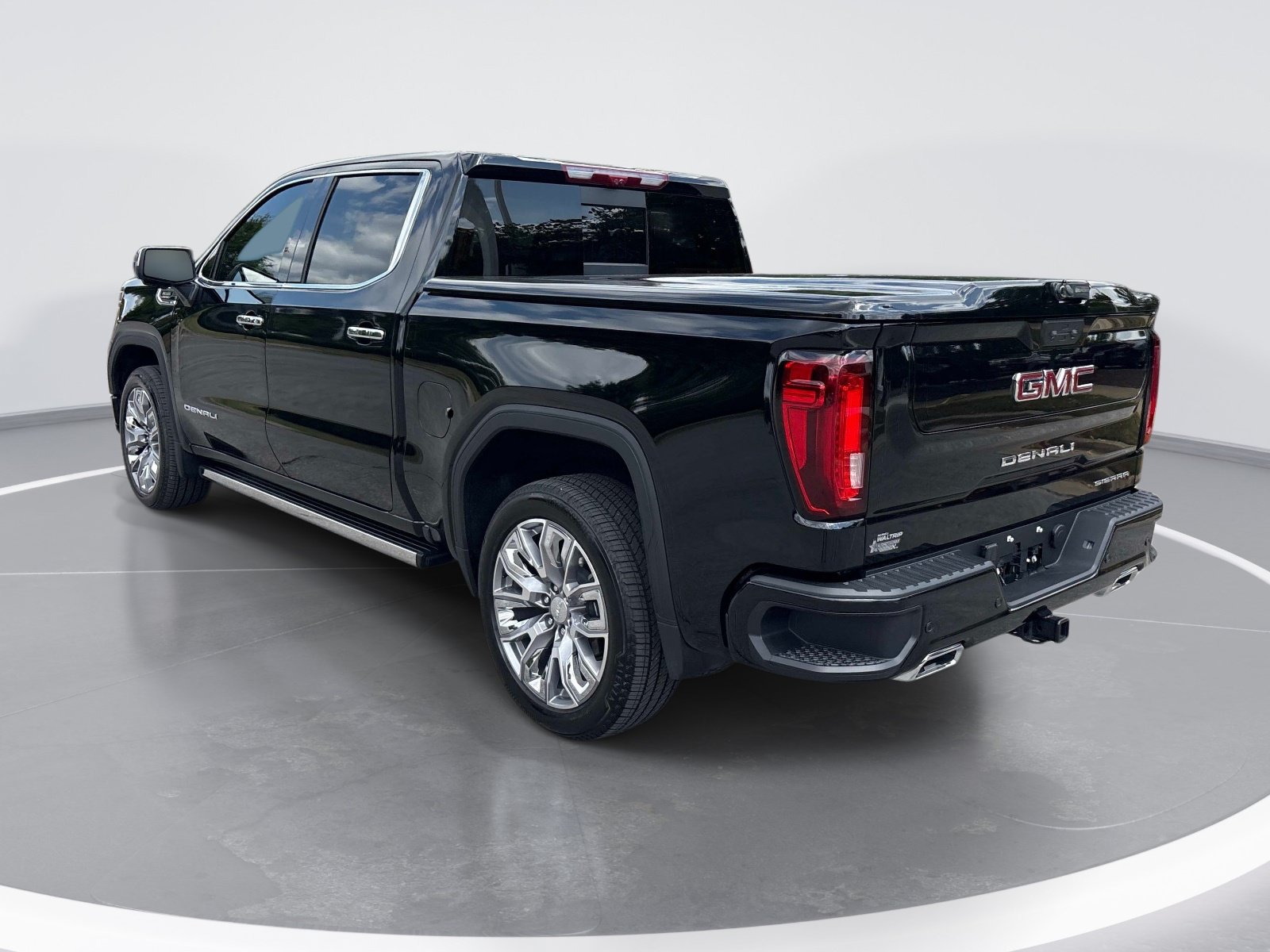 Used 2026 GMC Sierra 1500 Denali w/ Denali Reserve Package AWD/4WD image 6