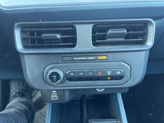 Used 2025 Ford Maverick XL w/ Equipment Group 101A image 22