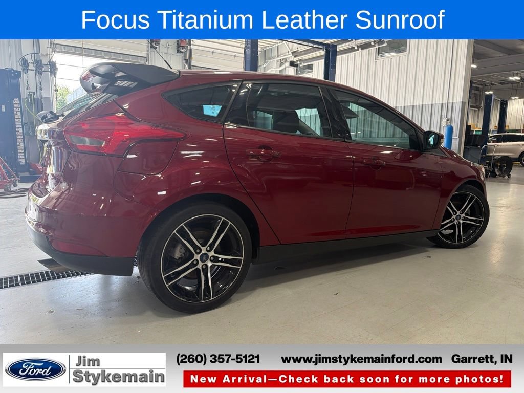 Used 2017 Ford Focus Titanium w/ Titanium Technology Package FWD image 7