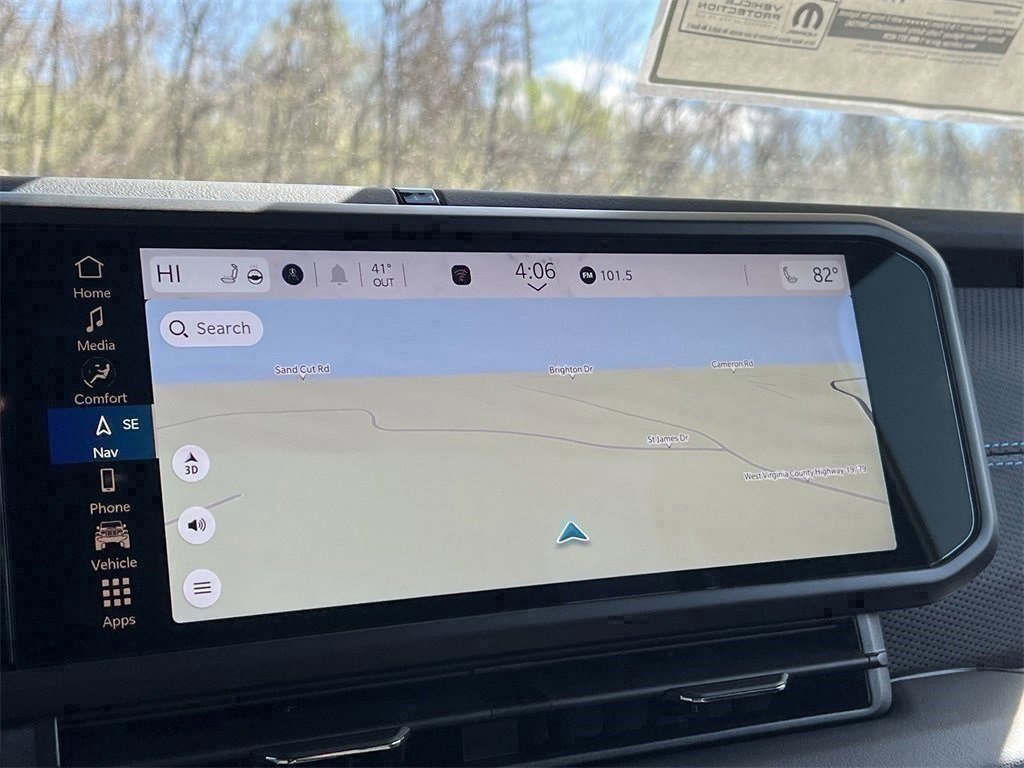 New 2025 Jeep Wrangler Unlimited Rubicon 4xe w/ Technology Group image 19