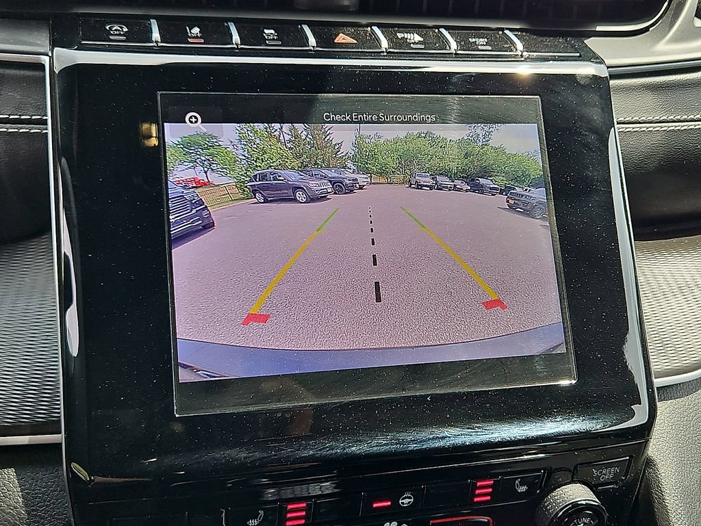 Certified 2024 Jeep Grand Cherokee L Altitude AWD/4WD image 18