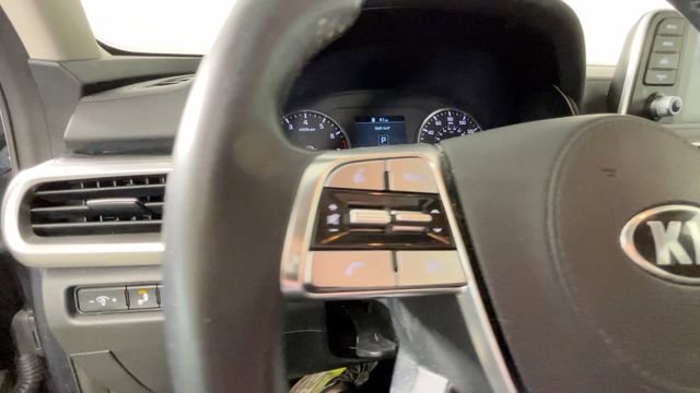 Used 2020 Kia Telluride LX FWD image 23