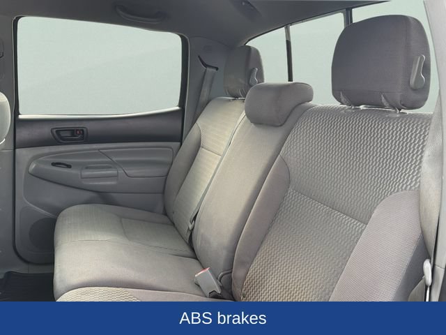 Used 2015 Toyota Tacoma PreRunner w/ Convenience Package RWD image 17