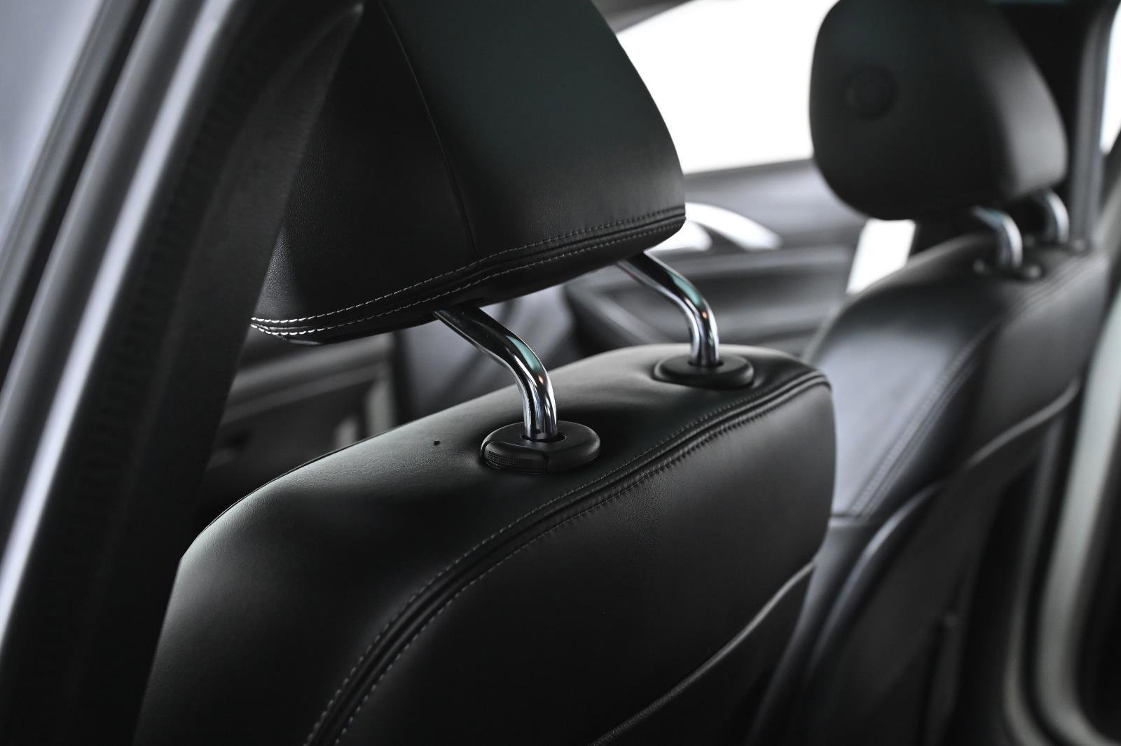 Used 2019 INFINITI QX30 Premium w/ Navigation Package image 23