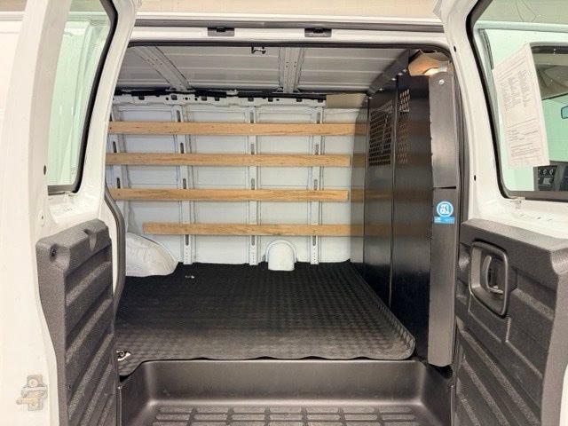 Certified 2025 GMC Savana 2500 w/ Driver Convenience Package RWD image 20