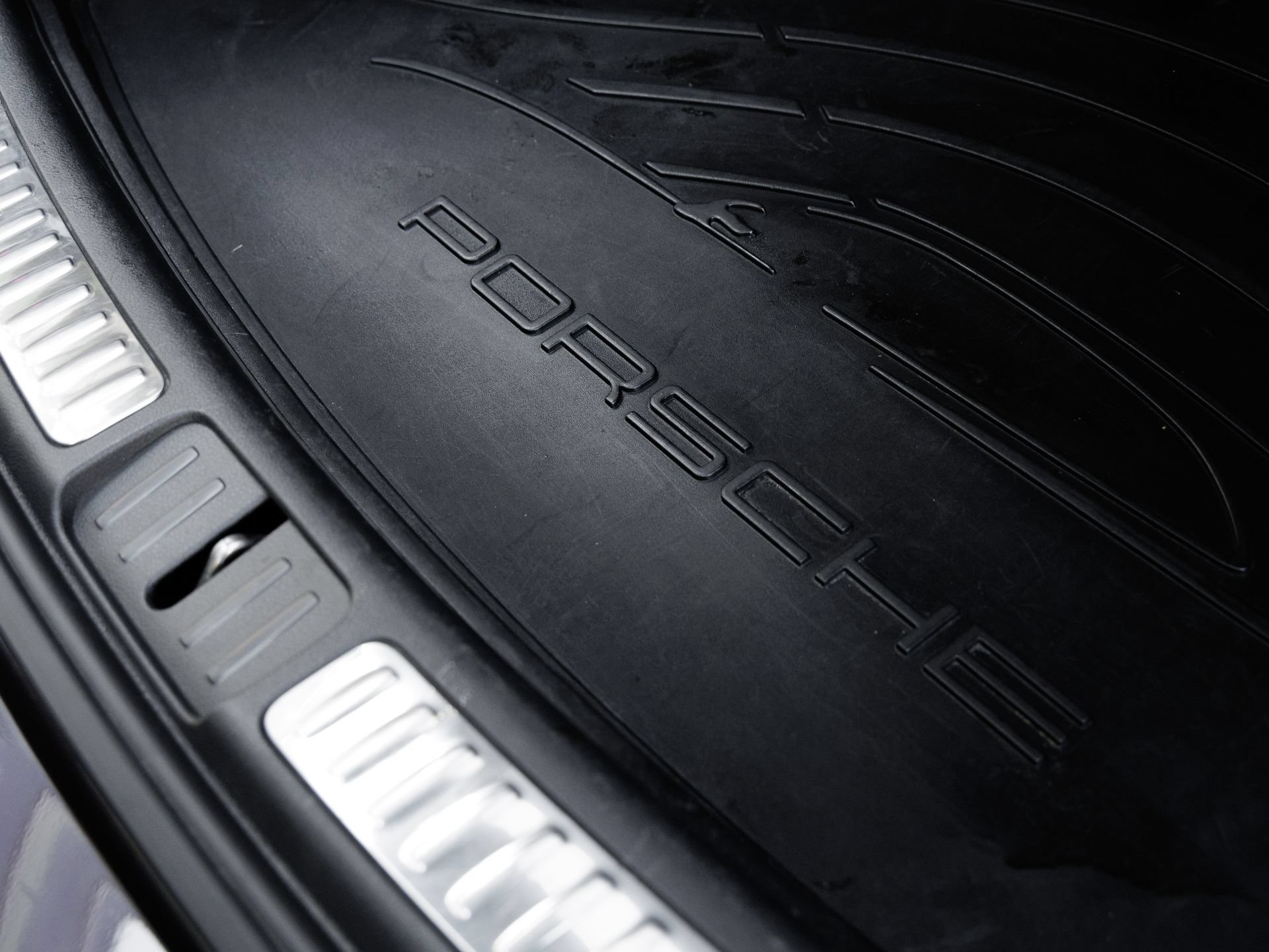 Certified 2021 Porsche Macan S AWD/4WD image 26